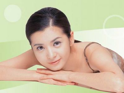 电眼娃娃妆+